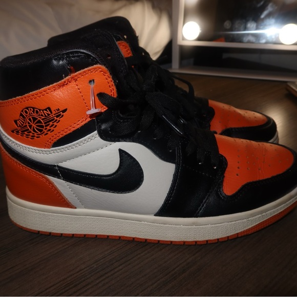 Air Jordan 1 Mid “Shattered Blackboard” - Picture 2 of 6